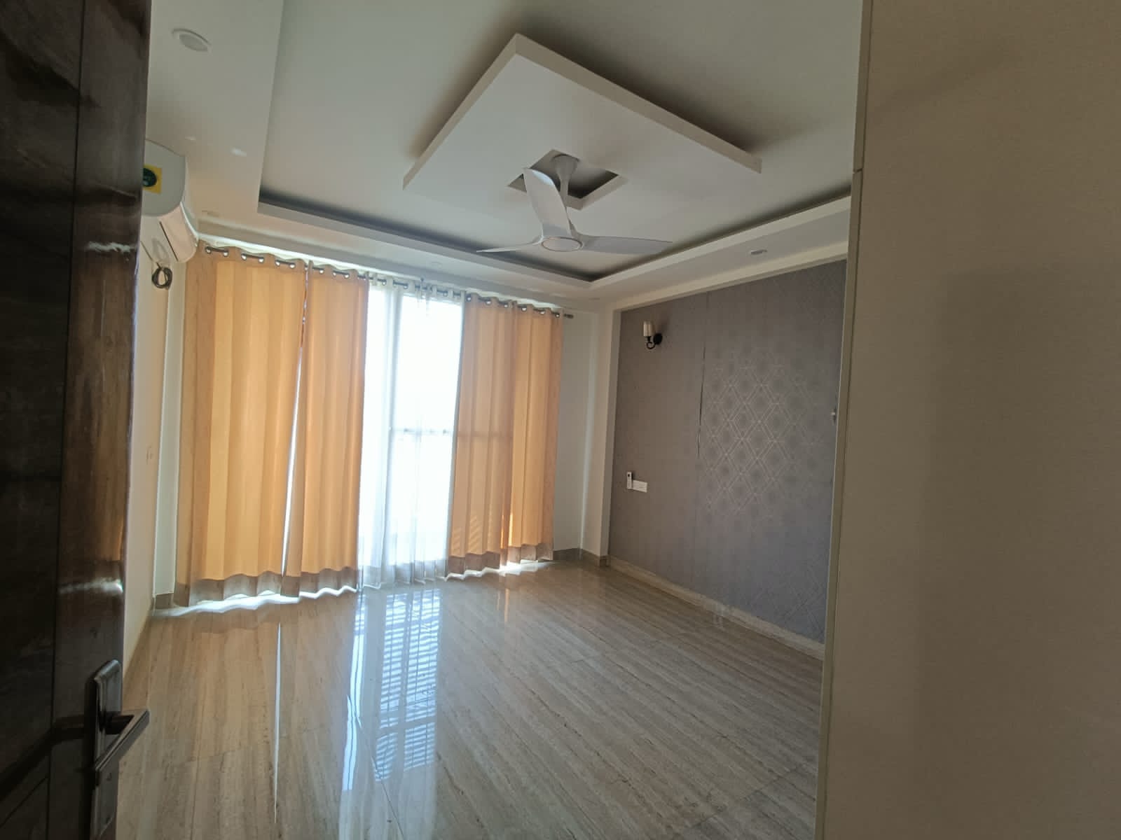 Rental 3 Bedroom 1200 Sq.Ft. Independent House in Vatika Primrose Floors, Sector 82 Gurgaon
