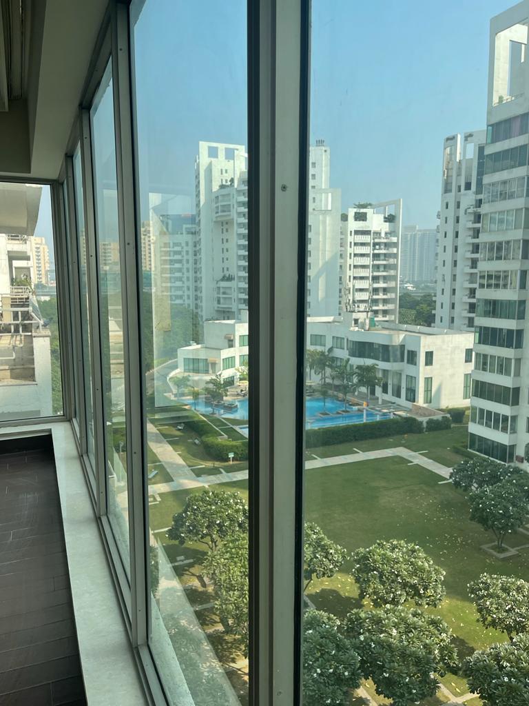 Rental 5 Bedroom 4665 Sq.Ft. Apartment in Parsvnath Exotica, Sector 53