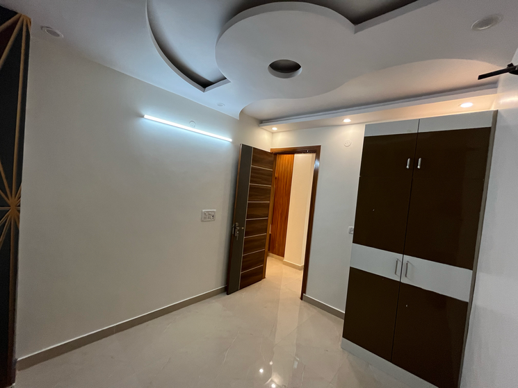 2.5 Bedroom 600 Sq.Ft. Builder Floor in Dwarka Mor Delhi