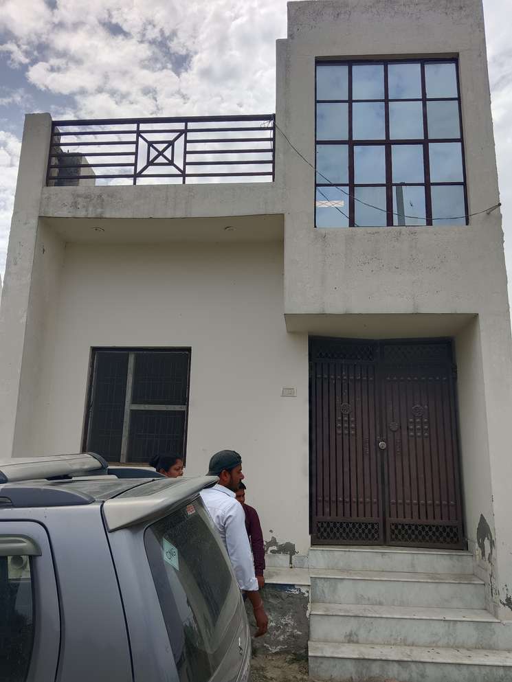 2 Bedroom 60 Sq.Yd. Independent House in Parthala Khanjarpur Noida