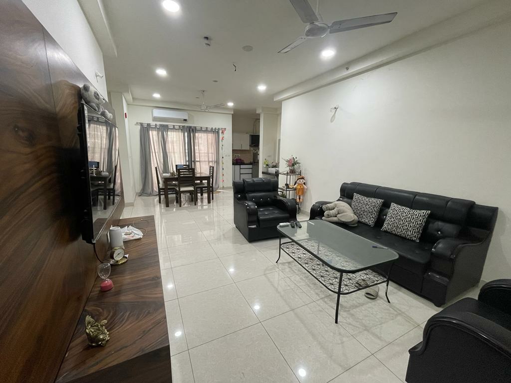 Rental 3 Bedroom 3200 Sq.Ft. Apartment in Meenakshi Trident Towers