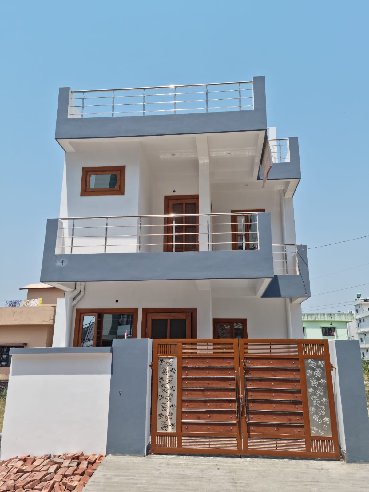 Resale 3 Bedroom 112 Sq.Yd. Independent House in Kedar Puram Dehradun
