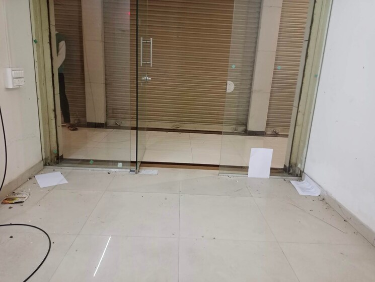 Balcony, rustomjee-eaze-zone-mall Commercial Shop 174 Sq.Ft. In Malad West Mumbai 5572096