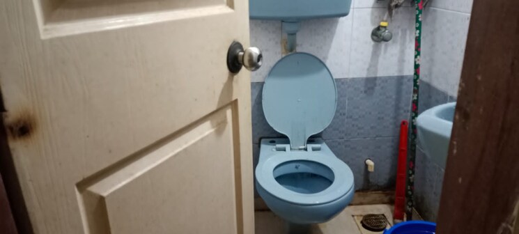 Washroom, knox-plaza Commercial Office Space 325 Sq.Ft. In Malad West Mumbai 5572552
