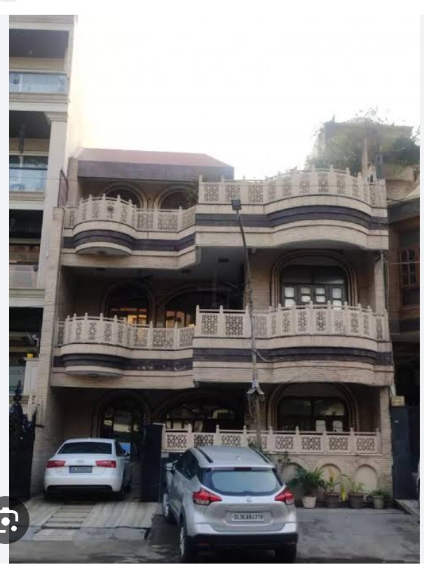 Resale Commercial Office Space 500 Sq.Ft. in Connaught Place Delhi