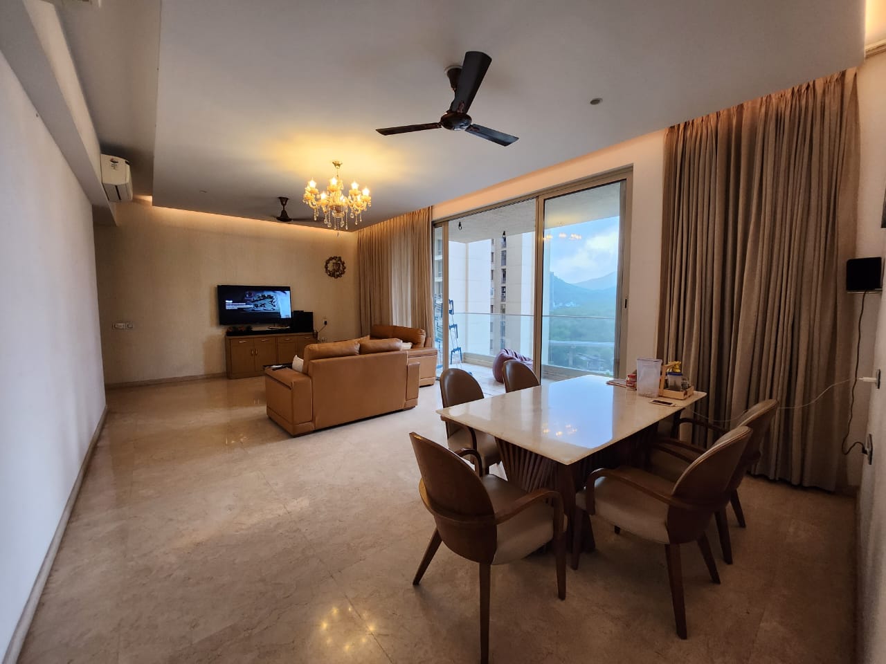 Resale 4 Bedroom 14000 Sq.Ft. Villa in Cosmos Hawaiian Village