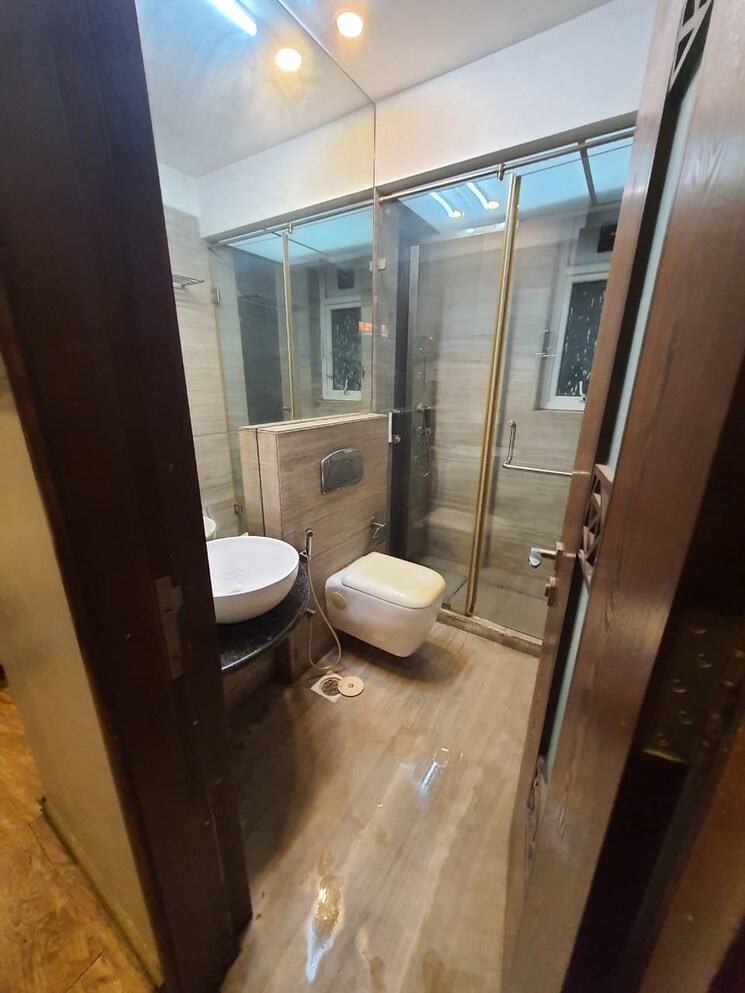 Bathroom, rizvi-silver-star 2 Bedroom 943 Sq.Ft. Apartment In Santacruz East Mumbai 5587795