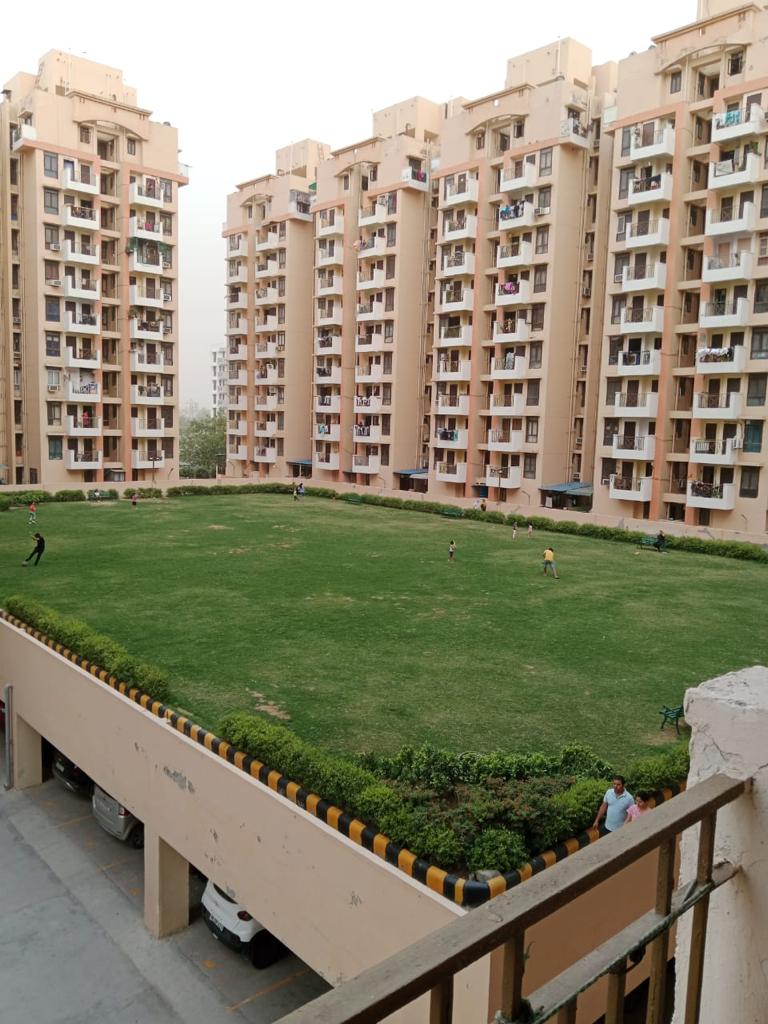 Resale 2 Bedroom 645 Sq.Ft. Apartment in Apex Our Homes, Sector 37c