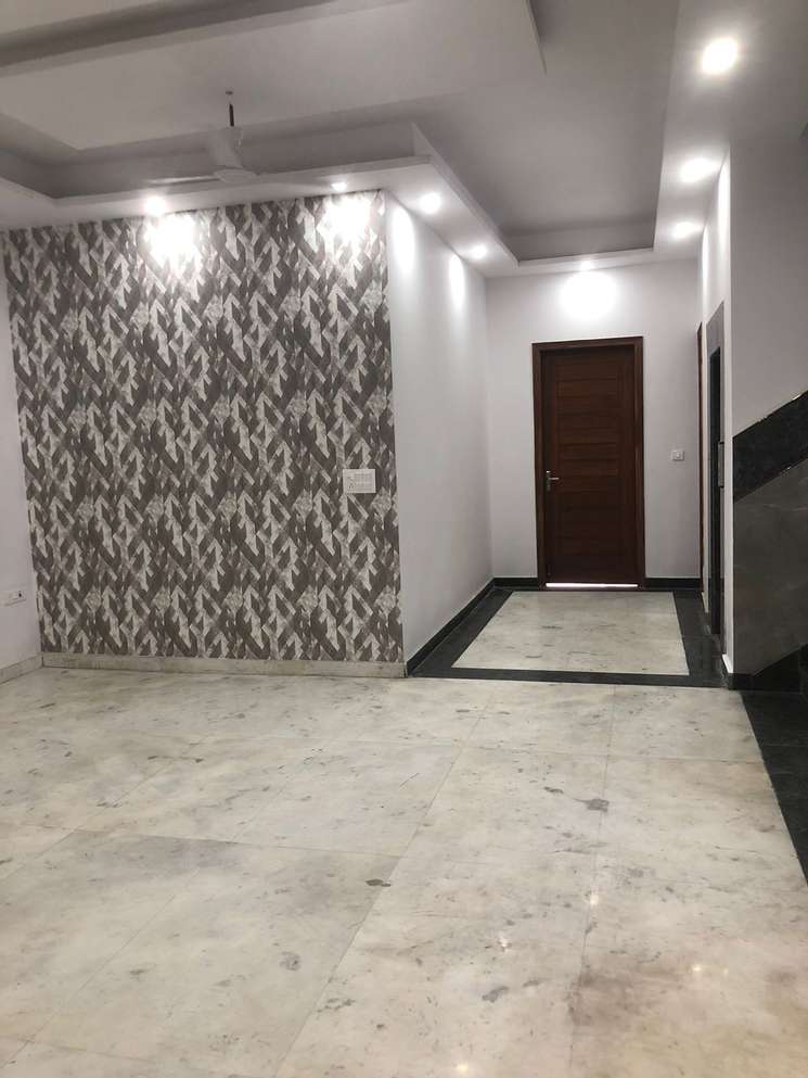 6+ Bedroom 300 Sq.Mt. Villa in Sector 26 Noida