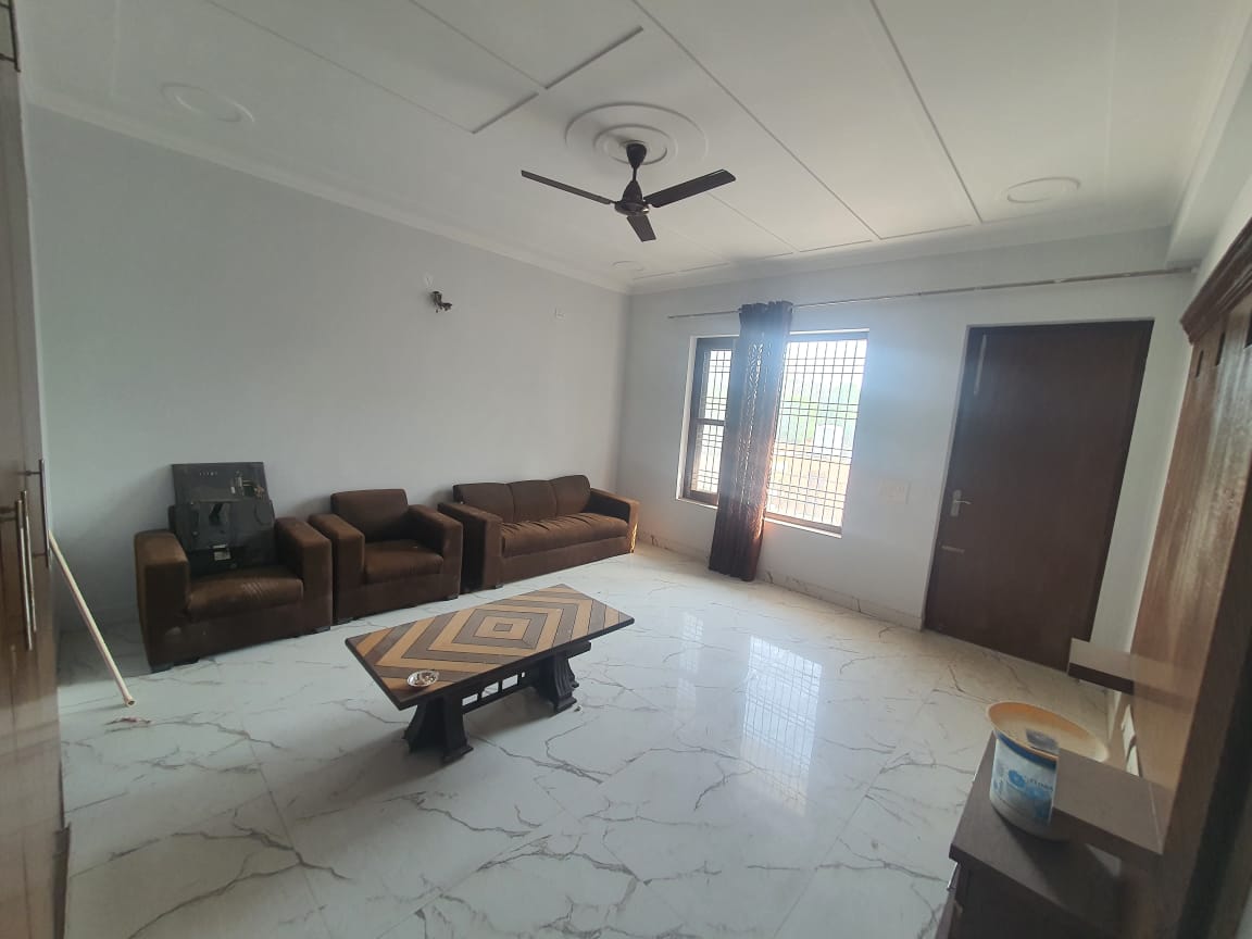 Resale 3 Bedroom 1750 Sq.Ft. Apartment in Chandigarh Ambala Highway