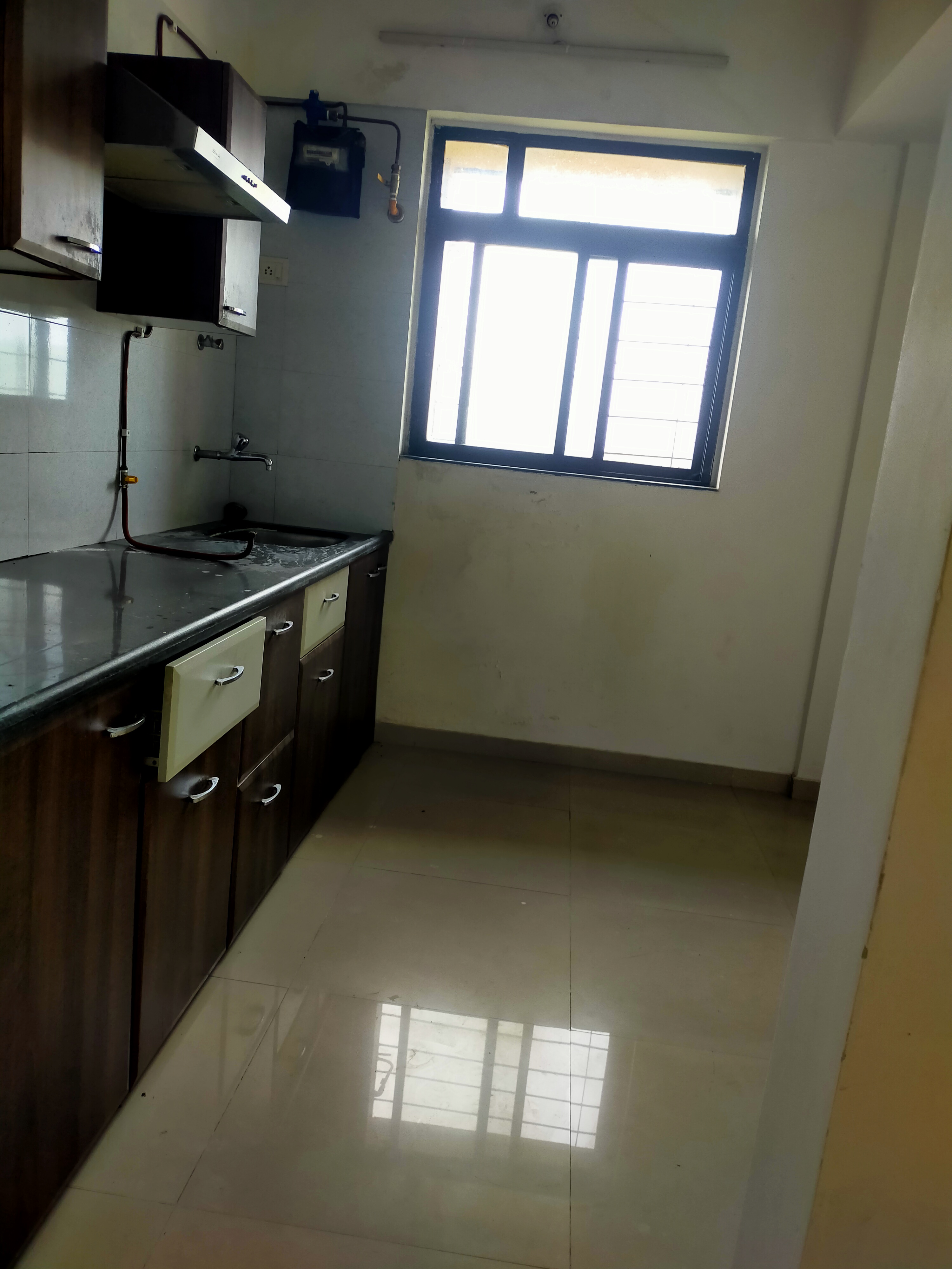 Rental 3 Bedroom 1350 Sq.Ft. Apartment in Puranik Rumah Bali