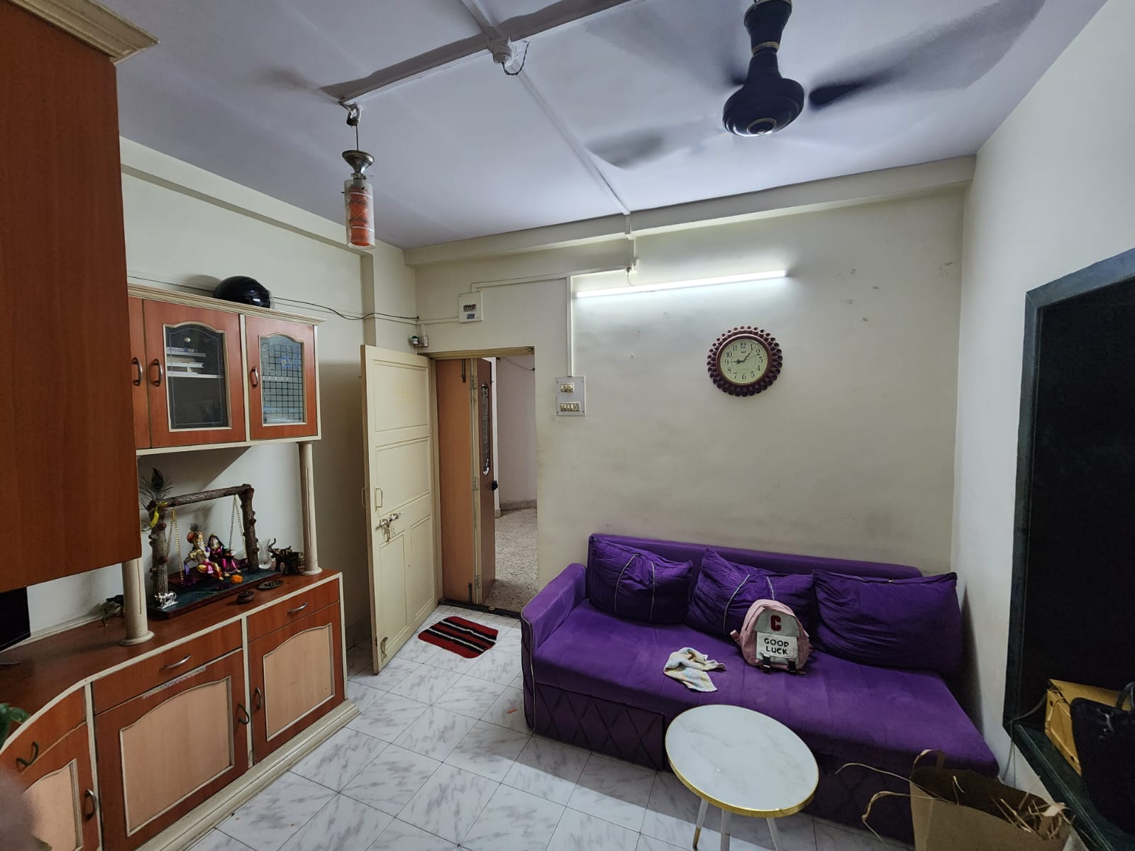 Rental 450 Sq.Ft. Apartment in Gokuldham Complex, Goregaon East Mumbai