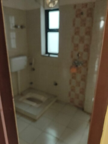 Bathroom in 3 BHK Apartment at Mansarovar – for Rent