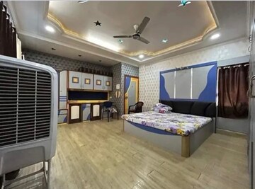 Bedroom in 3.5 BHK Villa at Lulla Nagar – for Sale