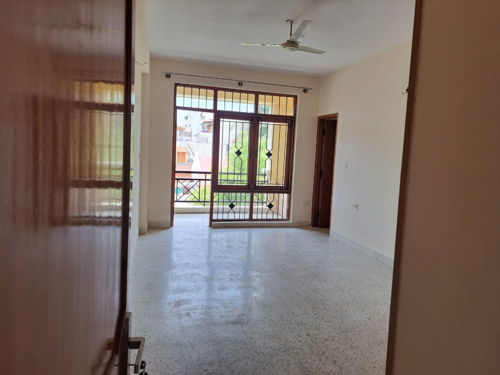 Rental 4 Bedroom 2600 Sq.Ft. Penthouse in Richards Town Bangalore 5617807