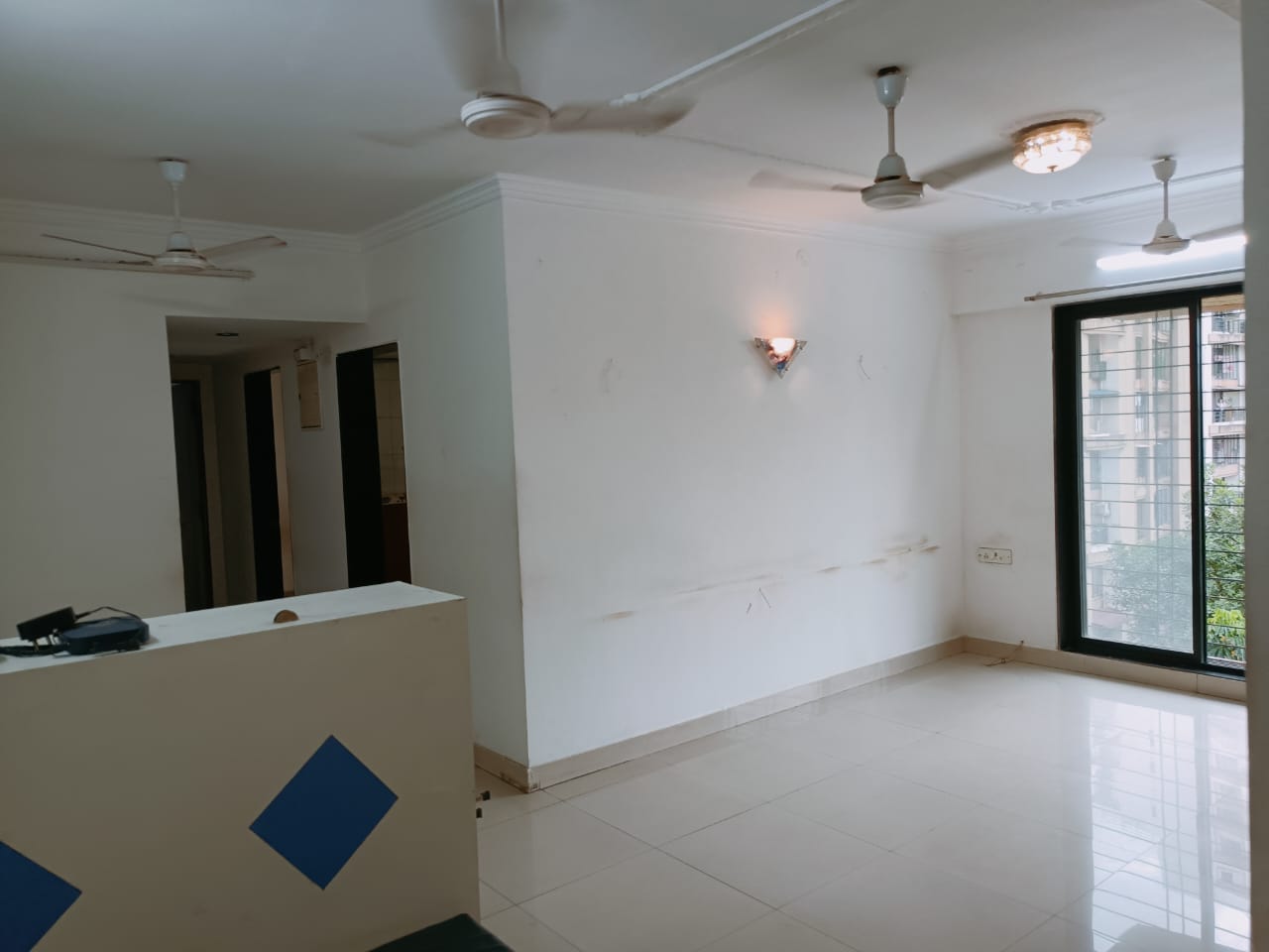 Rental 2 Bedroom 950 Sq.Ft. Apartment in Kanakia Eternity Apartments, Teen Hath Naka Thane 5627054