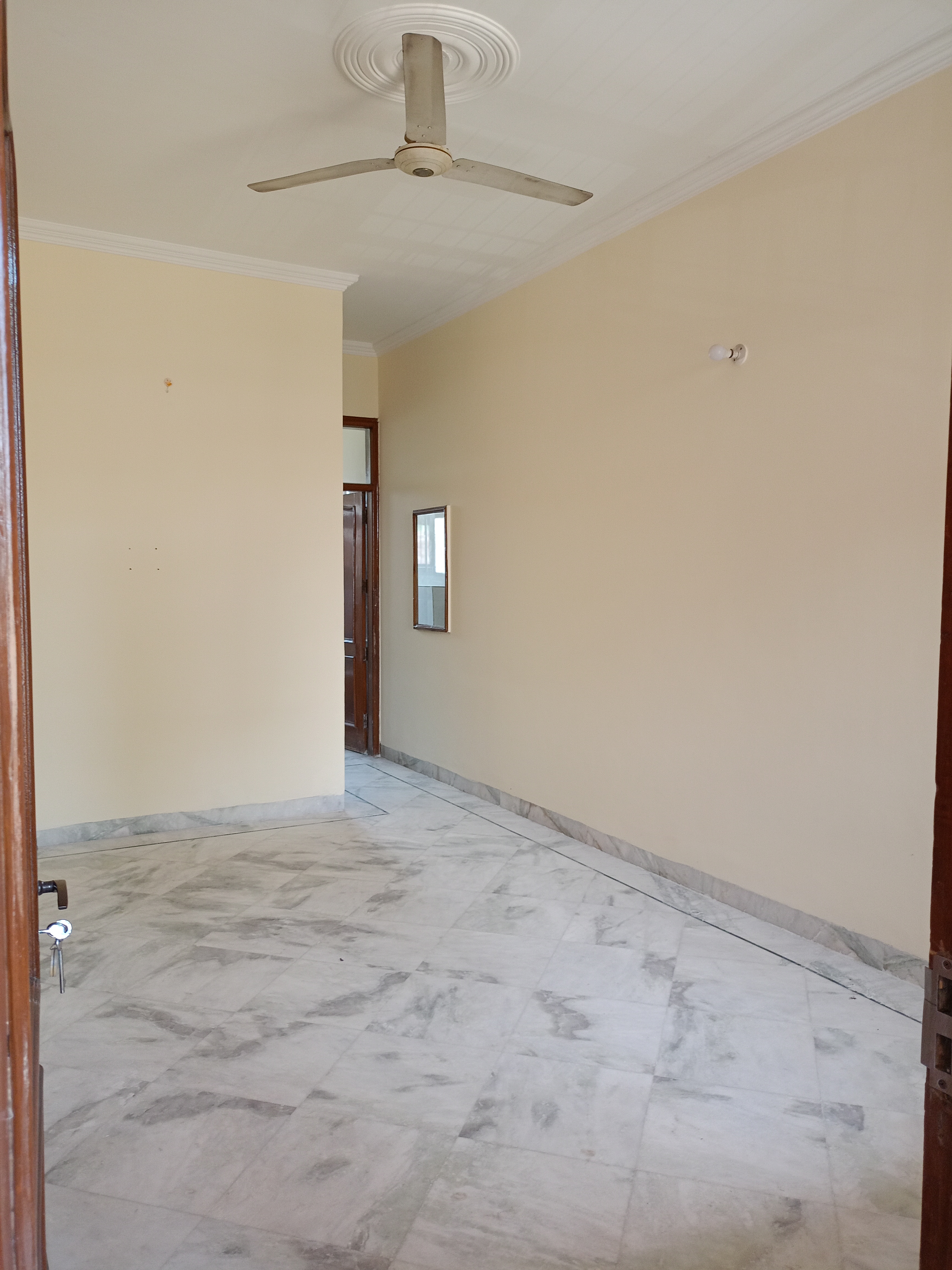 Rental 1 Bedroom 600 Sq.Ft. Independent House in Sector 12 Panchkula