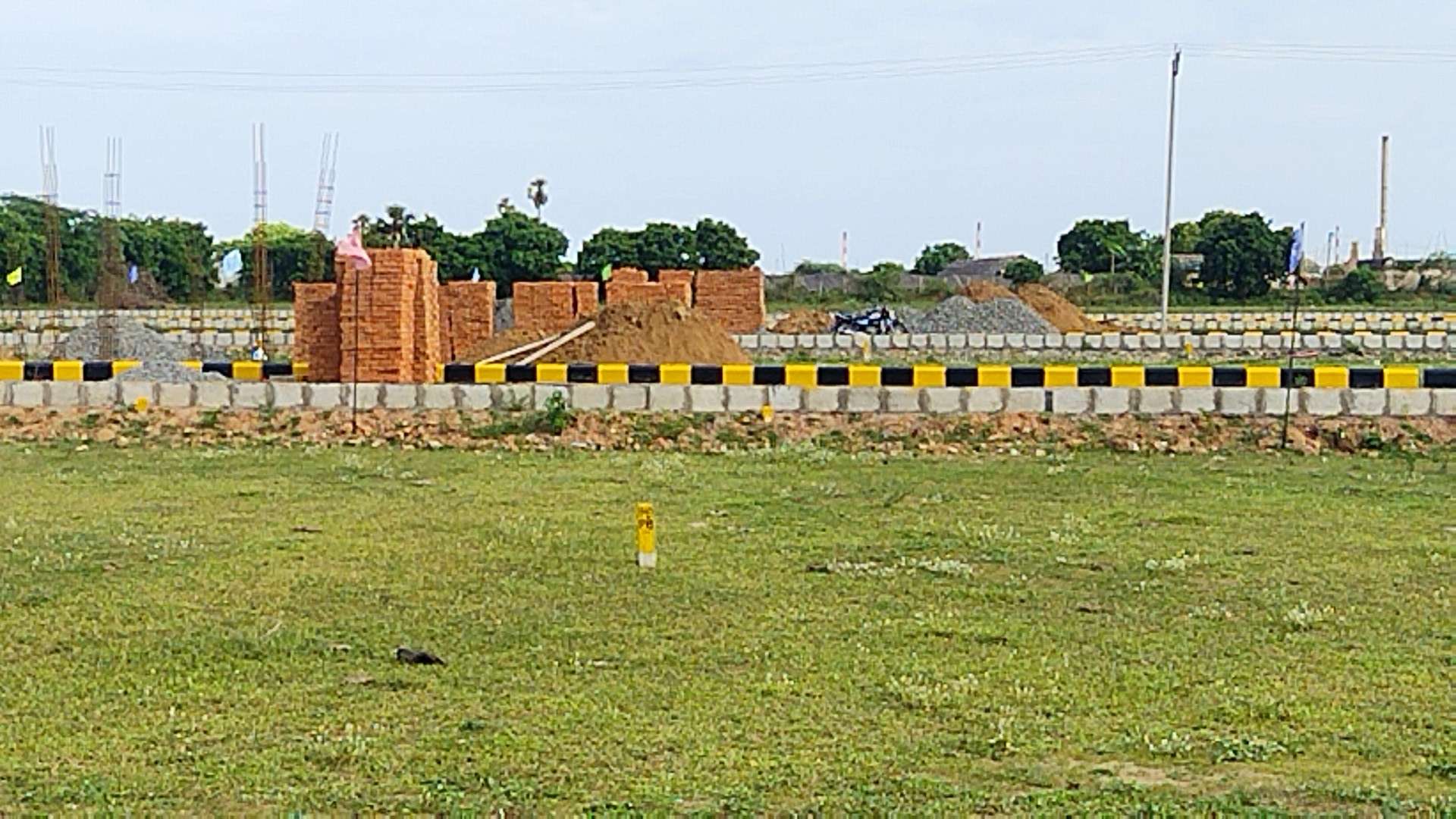 Plots in Tiruvallur Chennai: 22+ Residential Land / Plots for Sale in  Chennai.