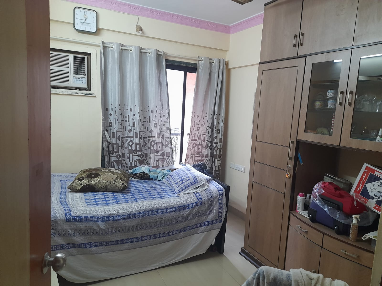 Rental 2 Bedroom 960 Sq.Ft. Apartment in Tharwani Heritage, Kharghar