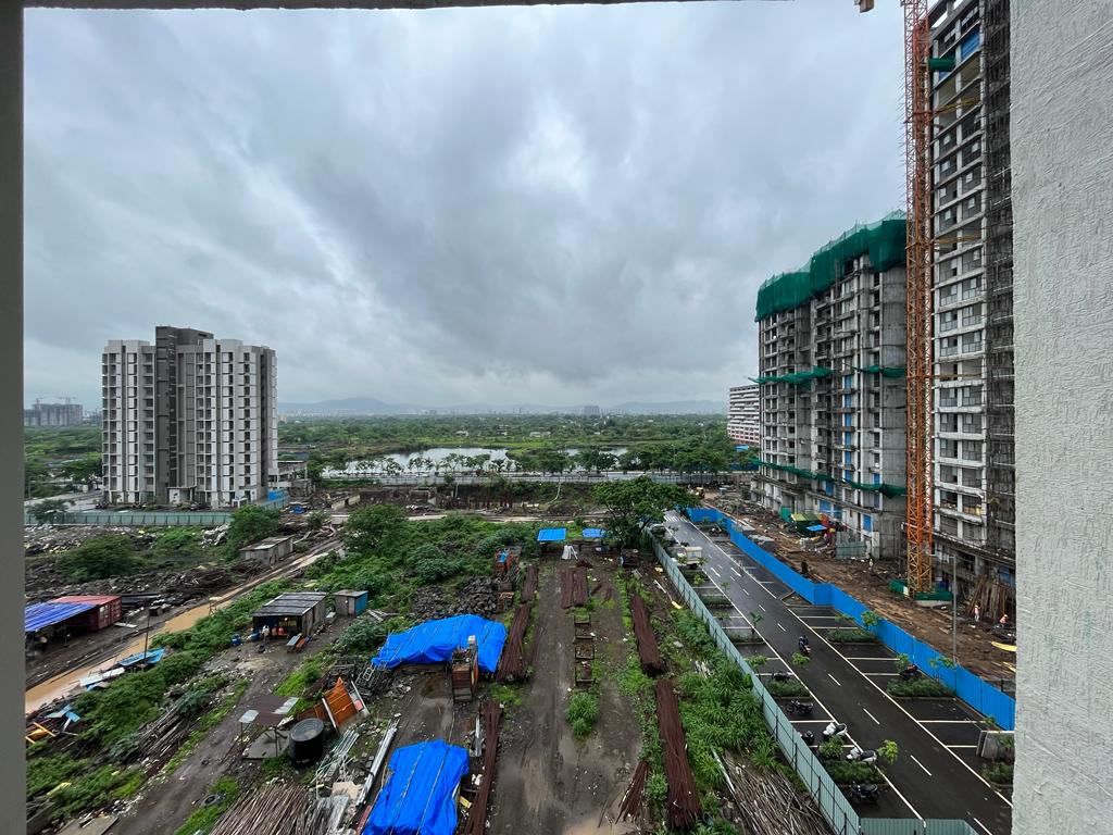 Rental 2 Bedroom 1050 Sq.Ft. Apartment in Lodha Lakeshore Greens