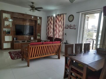 Room in 3 BHK Apartment at Mohammadwadi – for Sale
