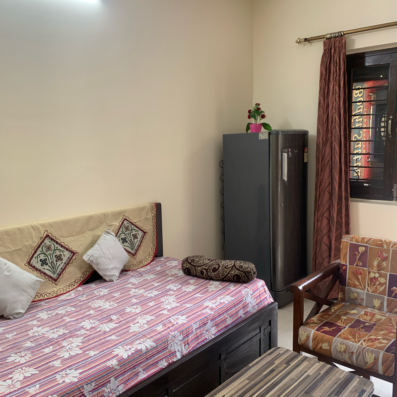 Rental 1 Bedroom 600 Sq.Ft. Apartment in RWA C4 Block Janakpuri