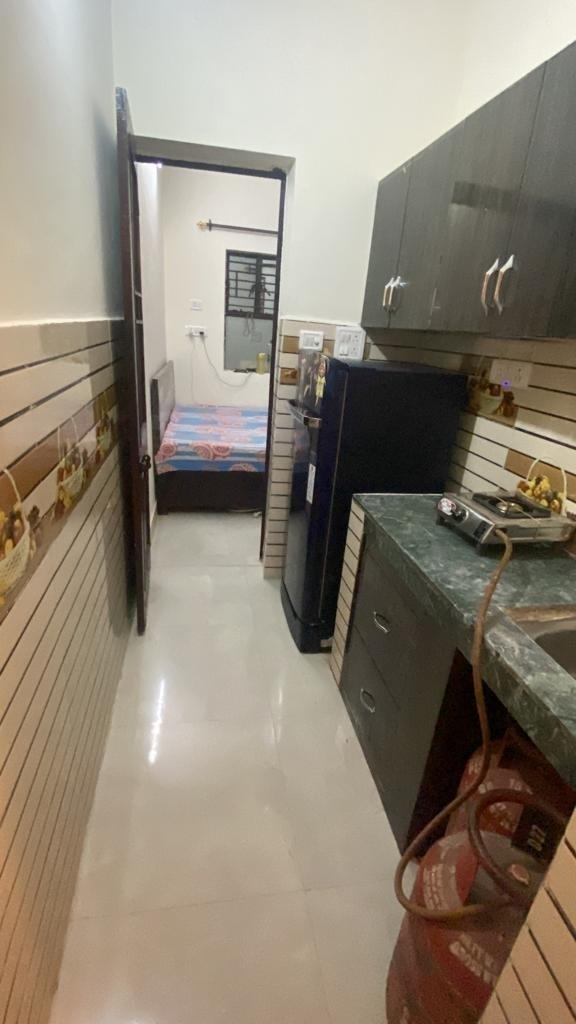 Rental Studio 250 Sq.Ft. Apartment in DDA Janta Flats, Sector 16b