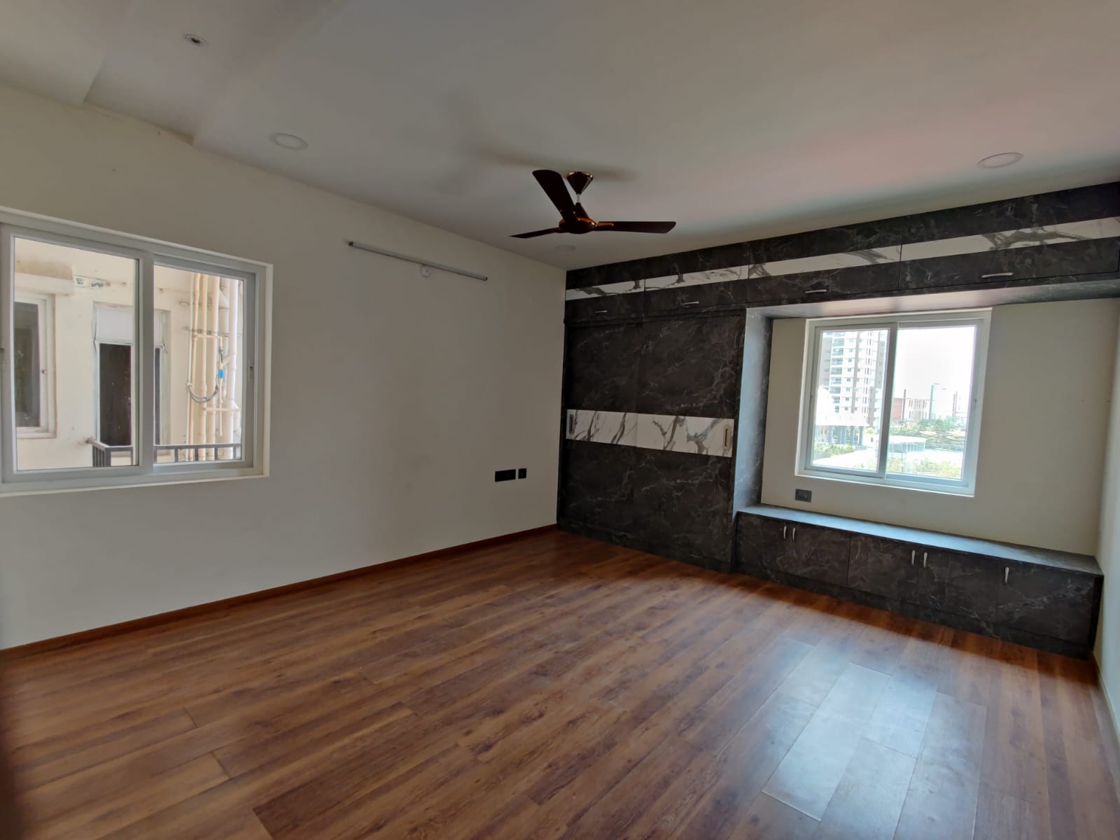 Rental 3 Bedroom 2026 Sq.Ft. Apartment in Puppalaguda Hyderabad 5643177