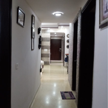 Building Lobby in 3 BHK Apartment at Unitech Fresco, Sector 50 – for Rent