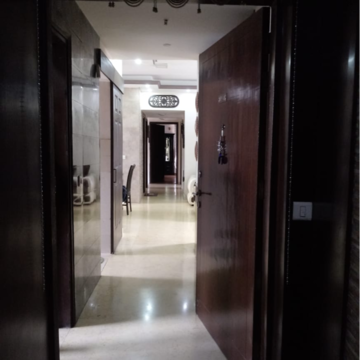 Building Lobby in 3 BHK Apartment at Unitech Fresco, Sector 50 – for Rent