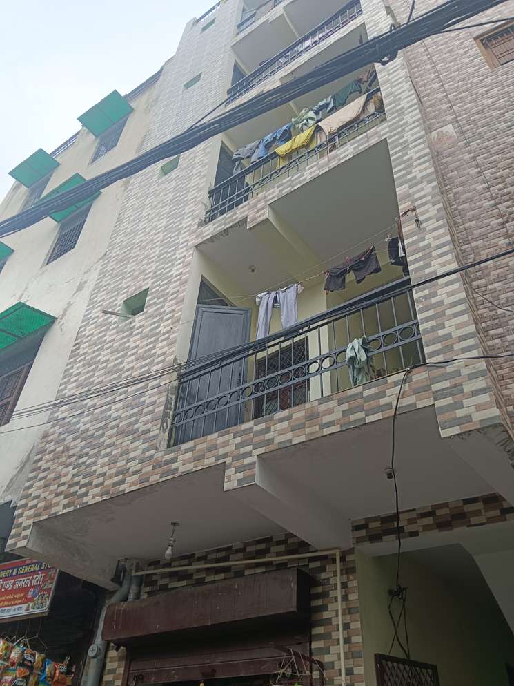 6+ Bedroom 35 Sq.Yd. Independent House in Garhi Chaukhandi Noida