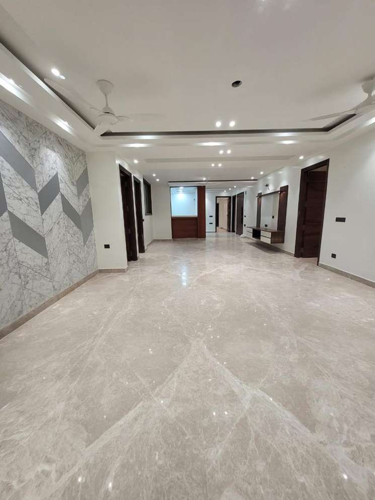 4 Bedroom 400 Sq.Yd. Builder Floor in Malibu Town Gurgaon