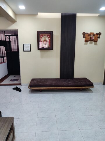 Room in 3 BHK Apartment at Pashan Sus Road – for Rent