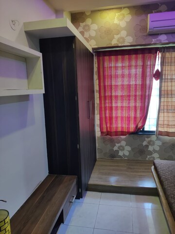 Room in 3 BHK Apartment at Pashan Sus Road – for Rent