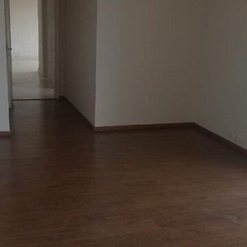 Room in 3 BHK Apartment at Ireo Victory Valley, Sector 67 – for Rent