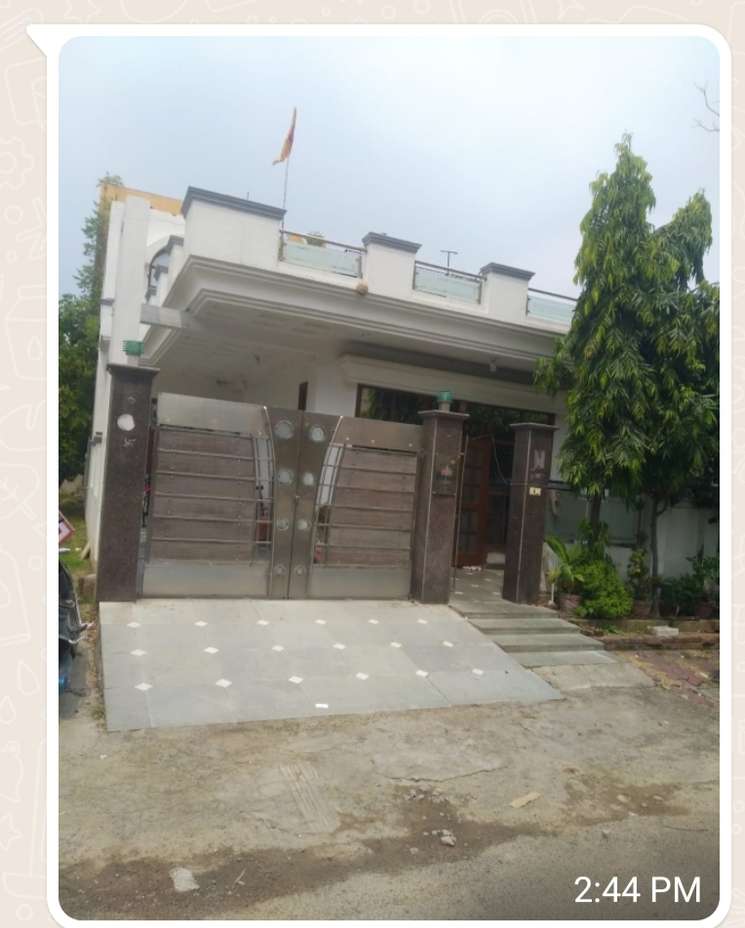 3 Bedroom 200 Sq.Mt. Independent House in Sector p4 Greater Noida