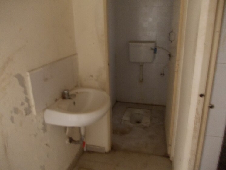 Bathroom, om-praangan 1 Bedroom 595 Sq.Ft. Apartment In Ambegaon Budruk Pune 5656847