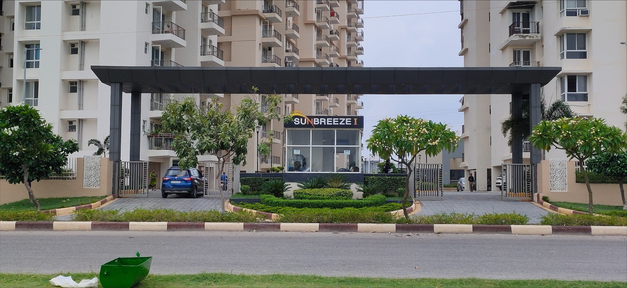 Resale 4 Bedroom 3100 Sq.Ft. Penthouse in BBD Green City, Faizabad Road