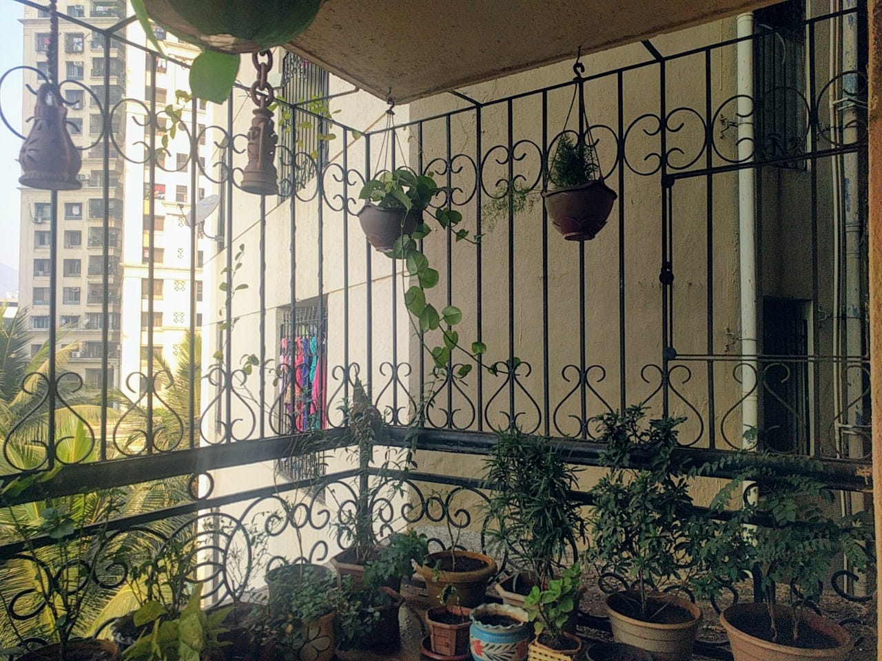 Resale 2 Bedroom 1500 Sq.Ft. Apartment in Regency Towers, Kavesar Thane