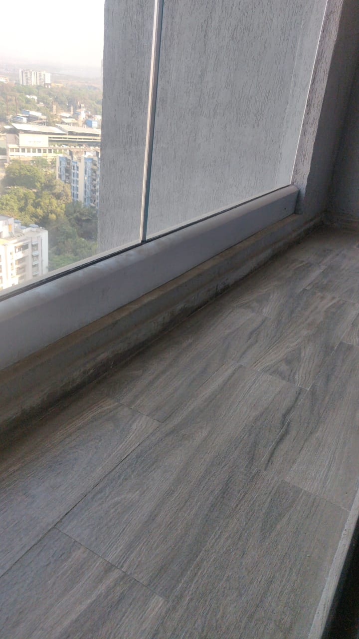 Resale 2.5 Bedroom 750 Sq.Ft. Apartment in Clover Everest World Chs Ltd