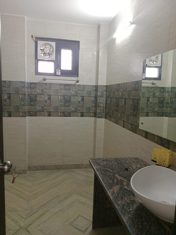 Bathroom in 3 BHK Builder Floor at Janakpuri – for Rent