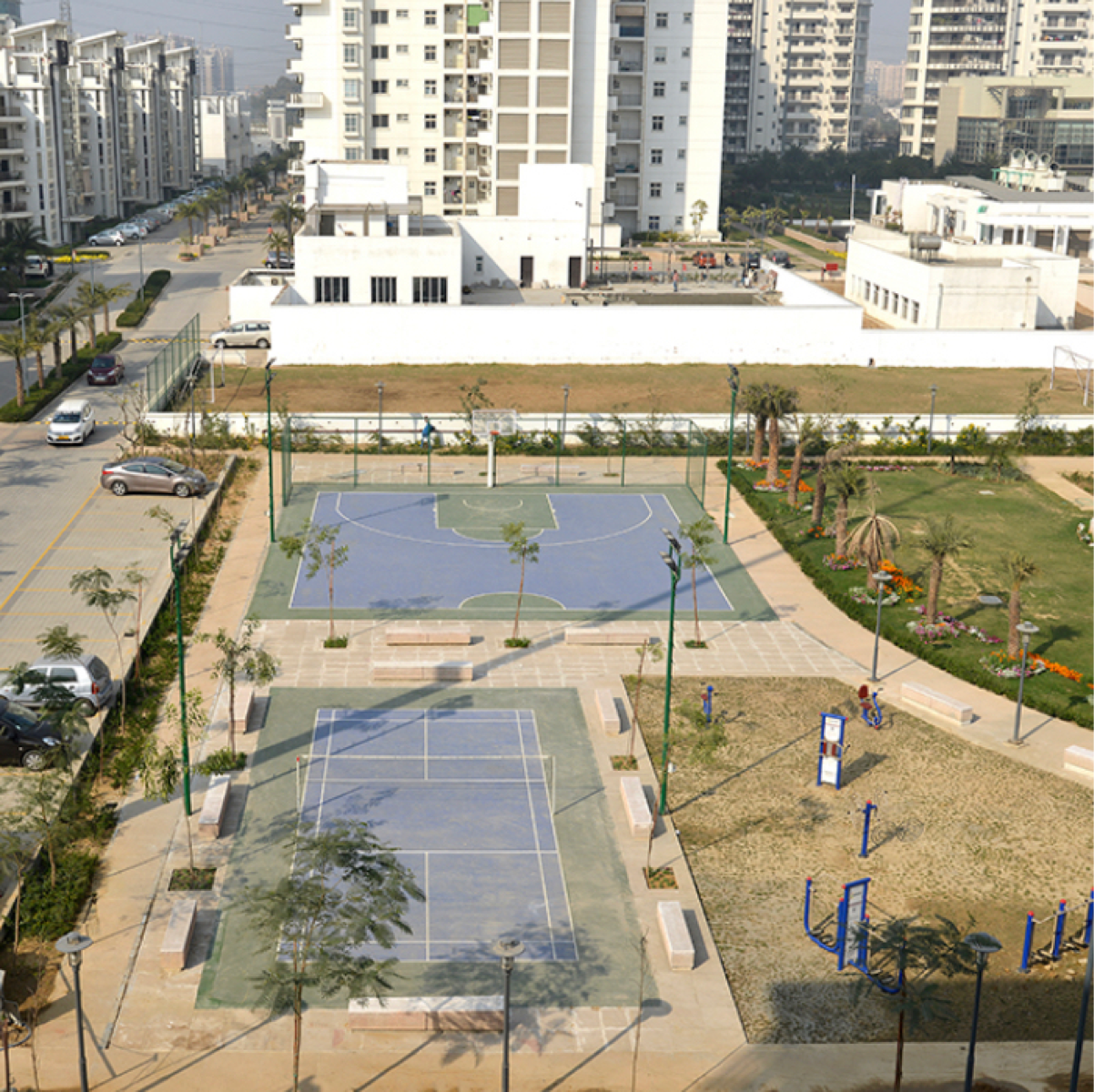 3 BHK + Servant Room Apartment For Rent in Emaar MGF The Palm Drive Villas