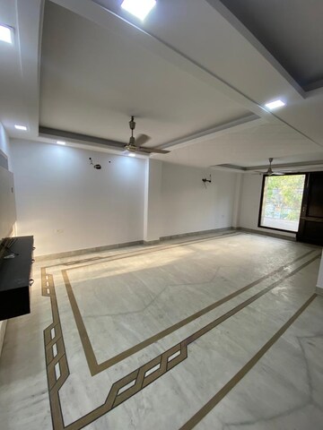 Bedroom in 4 BHK Builder Floor at Janakpuri – for Rent