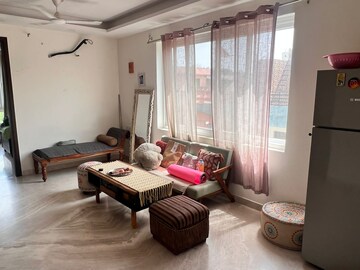 Living Room in 3 BHK Builder Floor at Janakpuri – for Rent