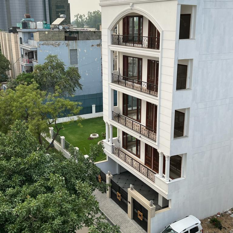 3 Bedroom 240 Sq.Yd. Builder Floor in South City 1 Gurgaon
