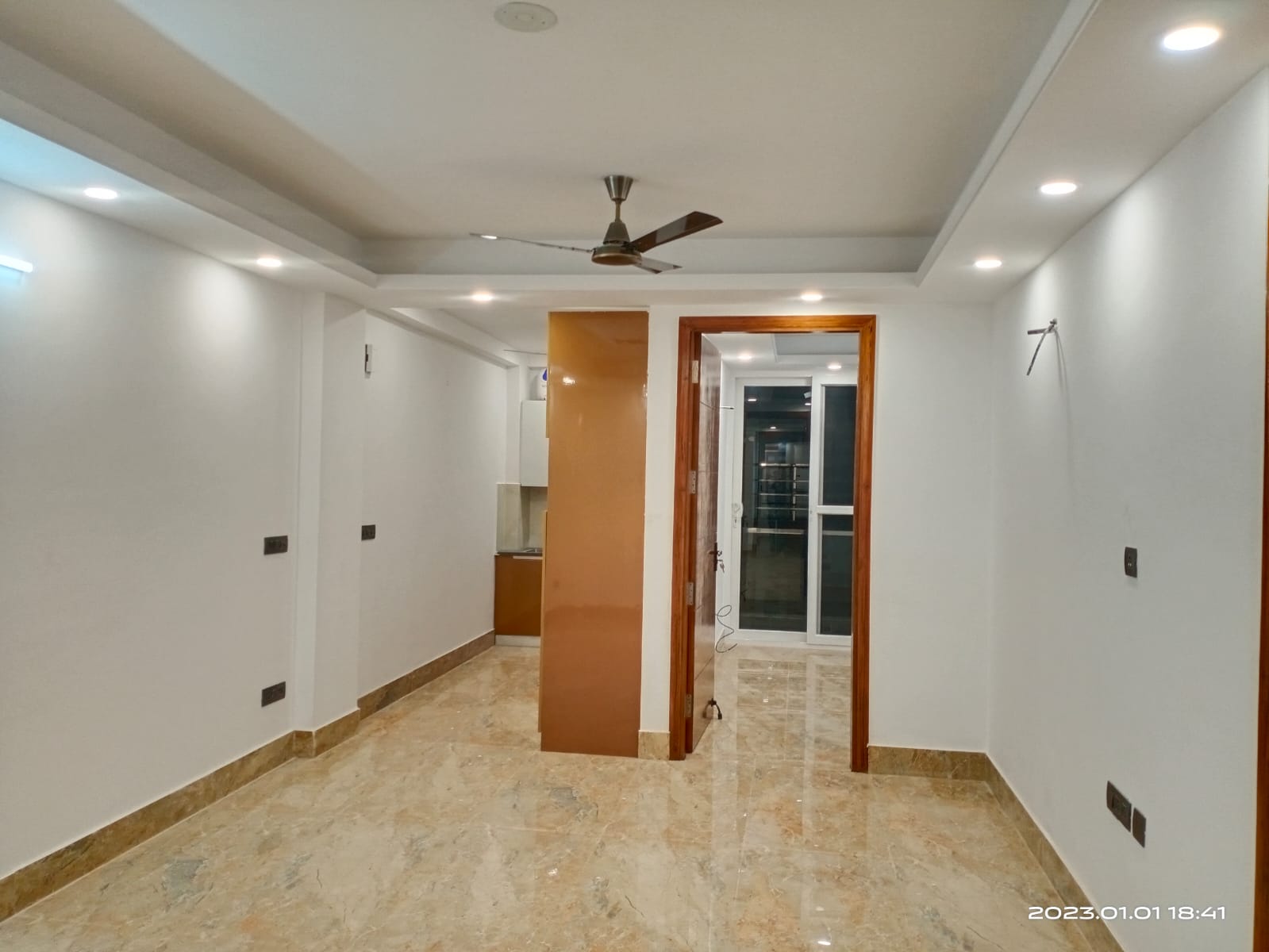 Rental 2 Bedroom 200 Sq.Ft. Builder Floor in RWA Kalkaji Block B ...