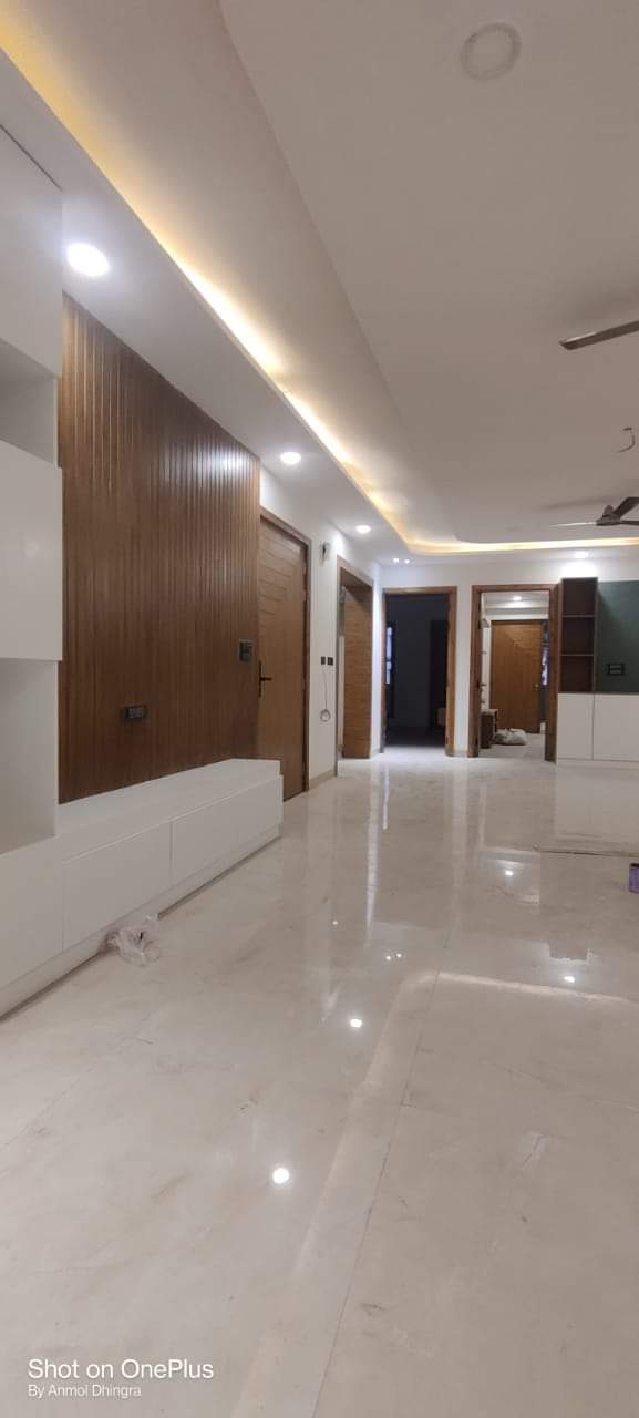 Rental 4 Bedroom 2600 Sq.Ft. Builder Floor in Richlook Elegant Floors