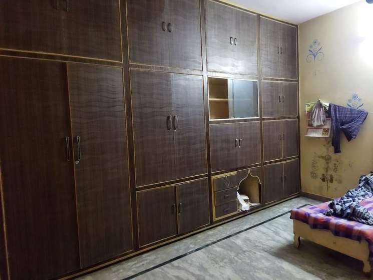 4 Bedroom 100 Sq.Yd. Independent House in Bhagirathi Vihar Delhi