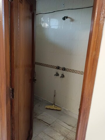 Bathroom in 2 BHK Builder Floor at Lajpat Nagar 4 – for Rent