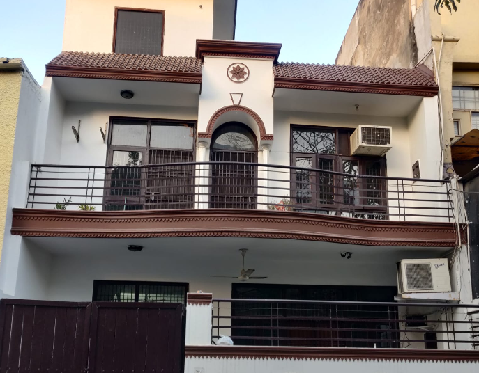 4 Bedroom 112 Sq.Mt. Independent House in Sector 39 Noida
